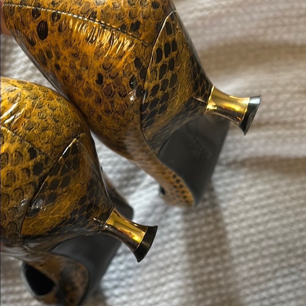 Liz Claiborne Women's Flex Paisley Reptile Print Leather Pumps 9.5 - Picture 4 of 5